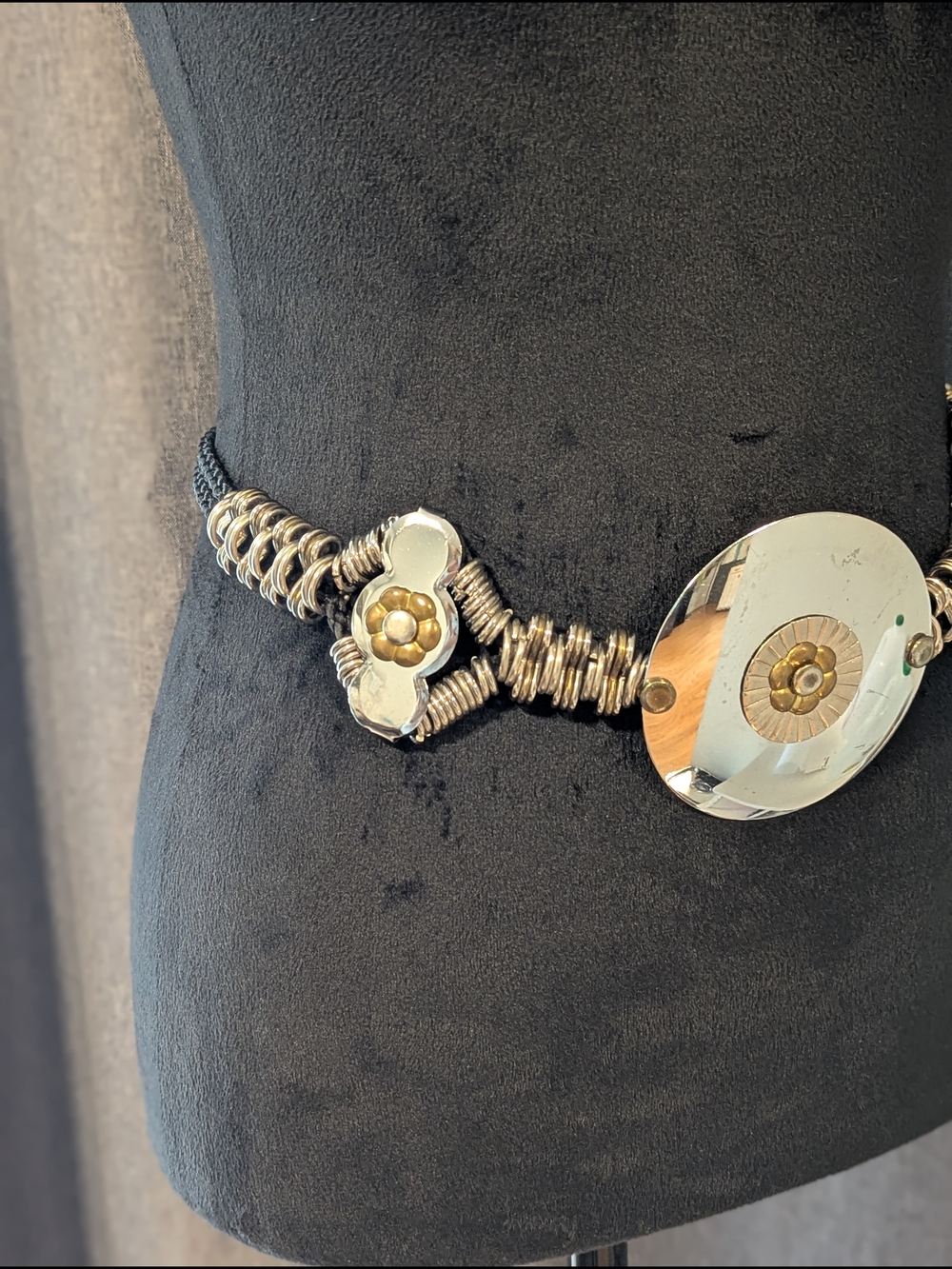 Metallic Silver Statement Waist Belt with Floral Accents. Vintage. 80's. Boho. - Picture 5 of 7